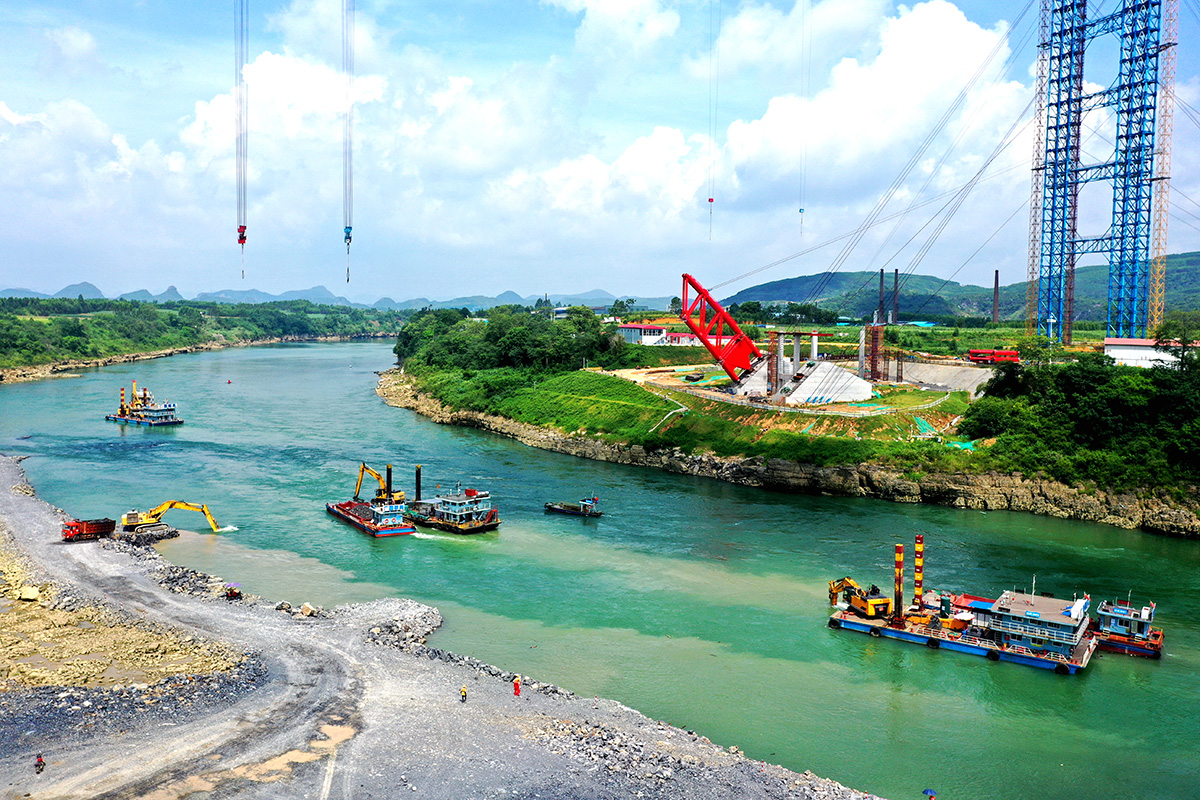 來賓西過境線公路橋區(qū)航道綜合整治項(xiàng)目.jpg